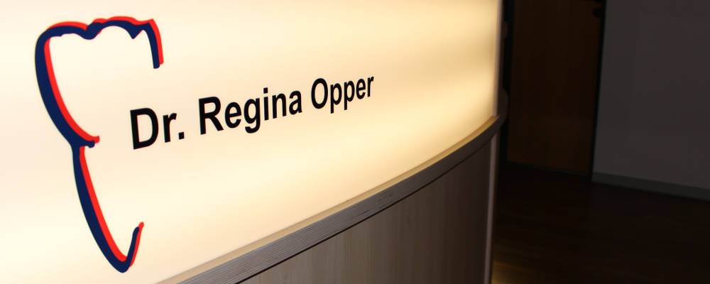 Empfangstheke Praxis Dr. Regina Opper